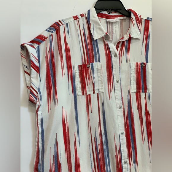 NWT Westbound Petites XL Red White Blue Short Sleeve Point Collar Button Blouse - Picture 5 of 11
